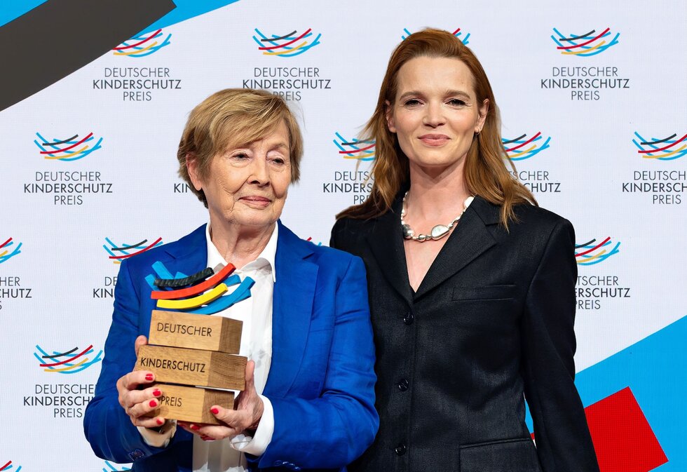 Deutscher Kinderschutzpreis für Dr. Christine Bergmann